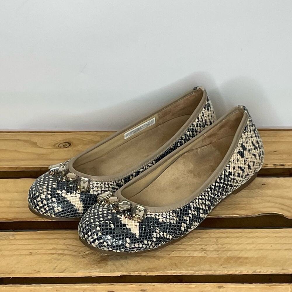 Vionic Kiska snake print jeweled studded ballerina round toe flats size 7.5